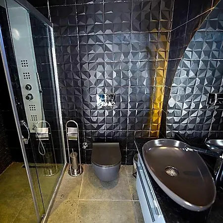 Bluehomes Hotel 5*